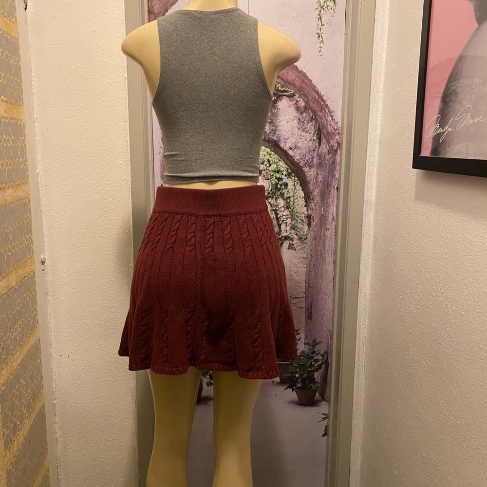 Hollister high waisted knit mini skater deep red maroon burgundy skirt size M - Picture 7 of 9